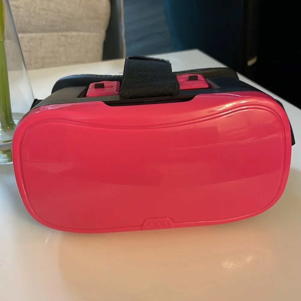 ONN VR Smartphone Headset Virtual Reality. up to 6in phones (RED)